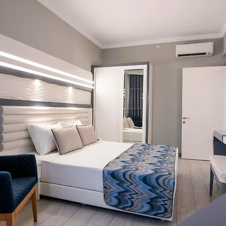 Blue Marlin Deluxe & 호텔