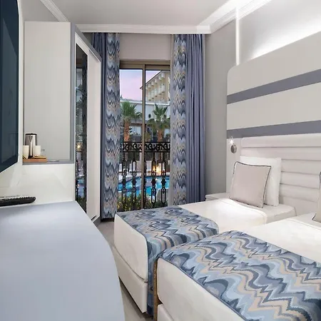 Blue Marlin Deluxe Spa&resort - Ultra Hotel