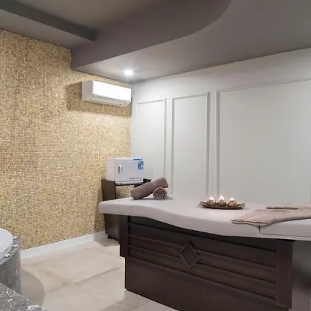 Blue Marlin Deluxe Spa&resort - Ultra Hotel Konaklı