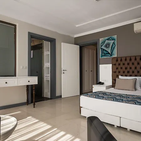 Blue Marlin Deluxe & 5*