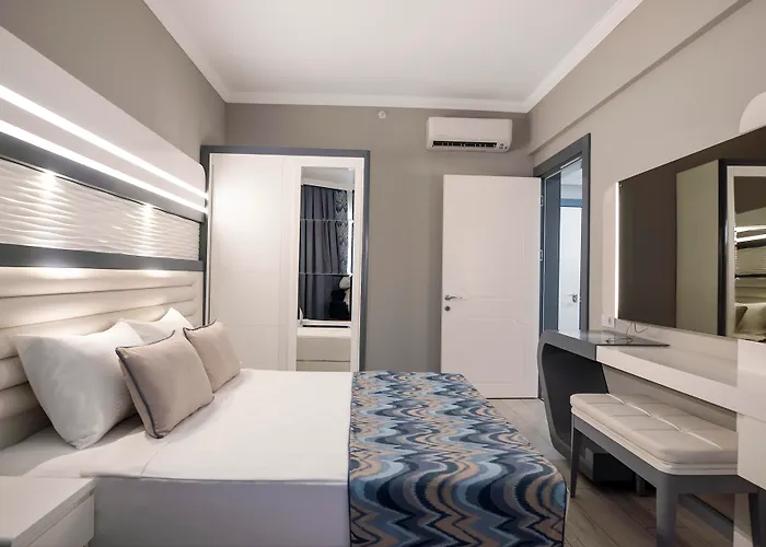 Blue Marlin Deluxe & Hotel