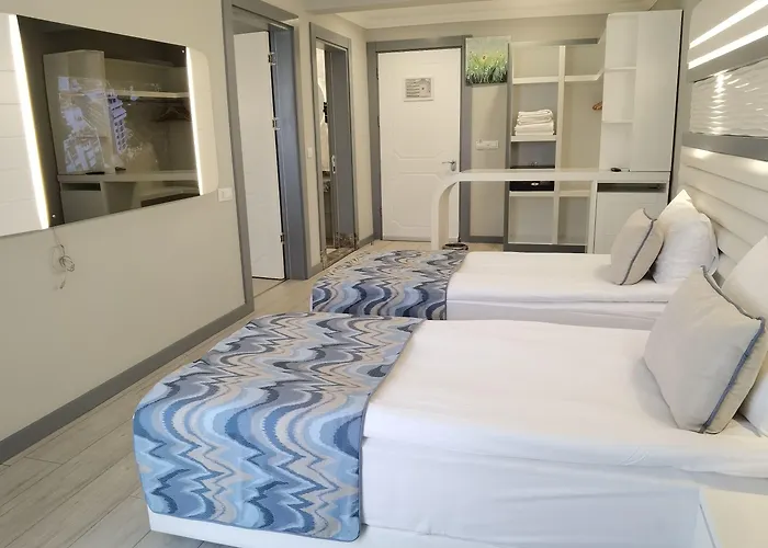 Blue Marlin Deluxe & Hotel Konaklı